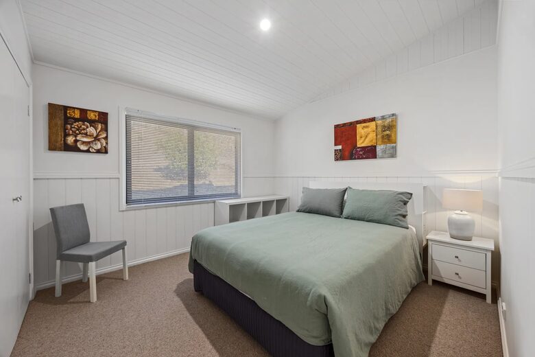Cathedral Ceiling High Country Retreat with Mountain Views near Mansfield - Mansfield, Australia