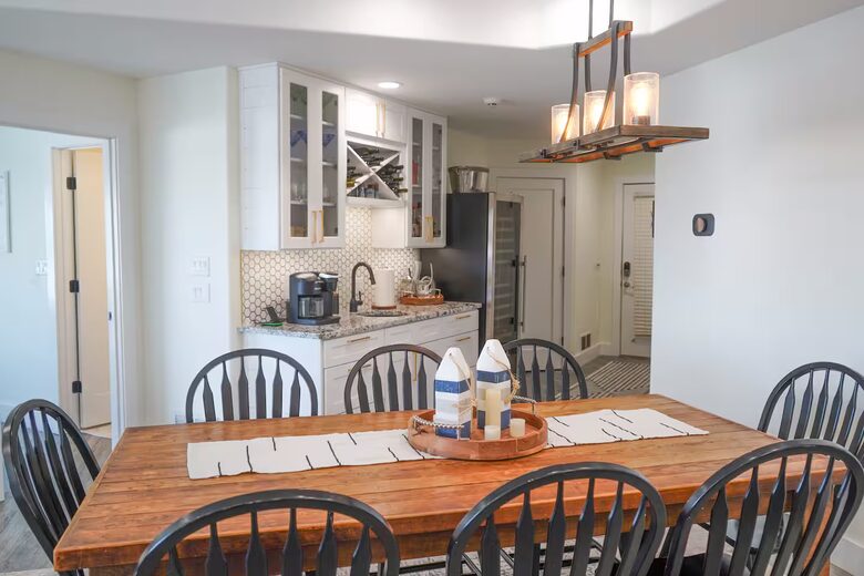 Spacious Lakefront Penthouse Retreat at Emerald Bay - Lake Ozark, Missouri