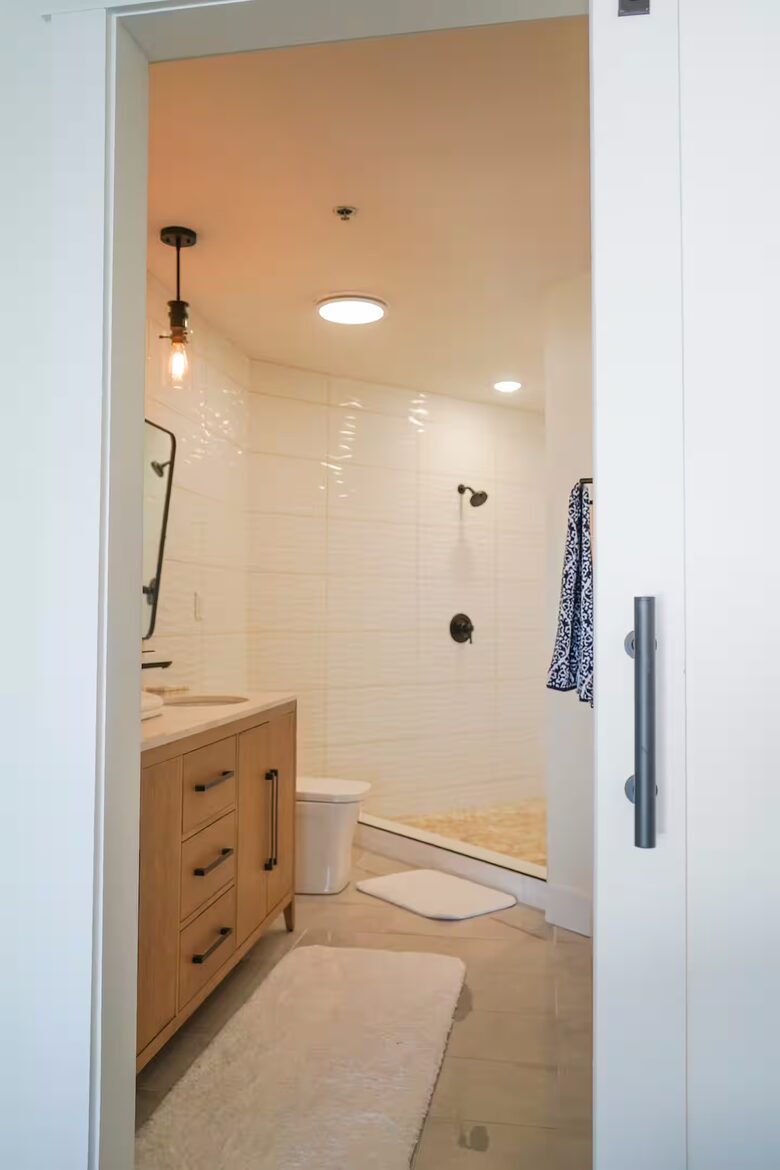 Spacious Lakefront Penthouse Retreat at Emerald Bay - Lake Ozark, Missouri