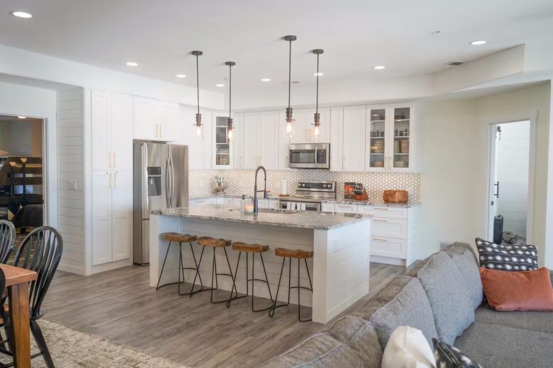 Spacious Lakefront Penthouse Retreat at Emerald Bay - Lake Ozark, Missouri