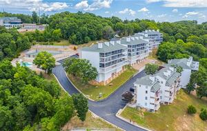 Spacious Lakefront Penthouse Retreat at Emerald Bay - Lake Ozark, Missouri