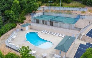 Spacious Lakefront Penthouse Retreat at Emerald Bay - Lake Ozark, Missouri