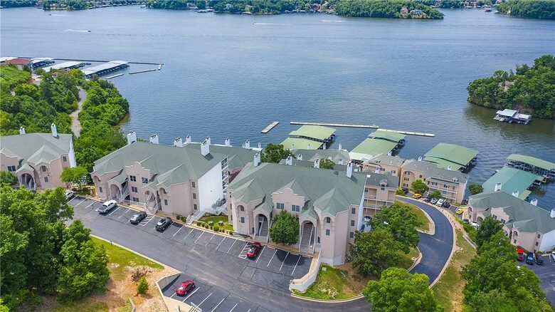 Spacious Lakefront Penthouse Retreat at Emerald Bay - Lake Ozark, Missouri