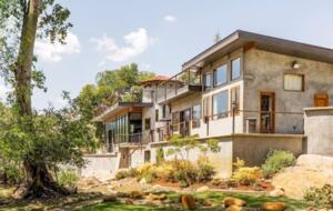 Riverfront Castle Retreat Near Sequoia National Park - Three Rivers, California