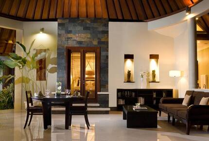 Peaceful Bali Garden Villa Steps from Seminyak Dining & Beach - Badung, Indonesia