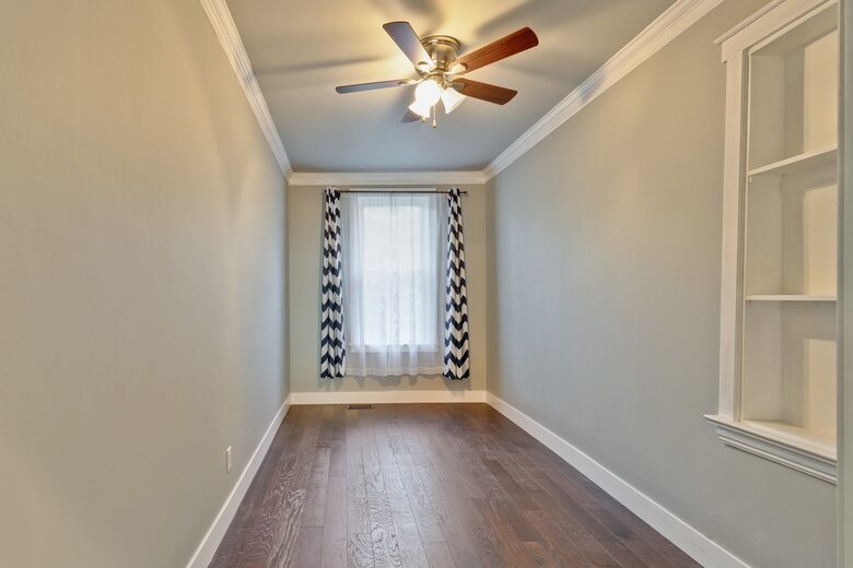 Gages Lake Waterfront Retreat with Private Dock - Grayslake, Illinois