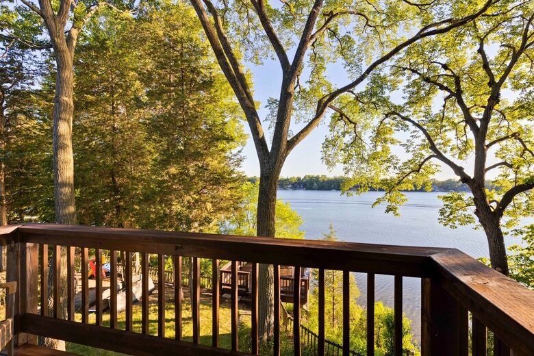 Gages Lake Waterfront Retreat with Private Dock - Grayslake, Illinois