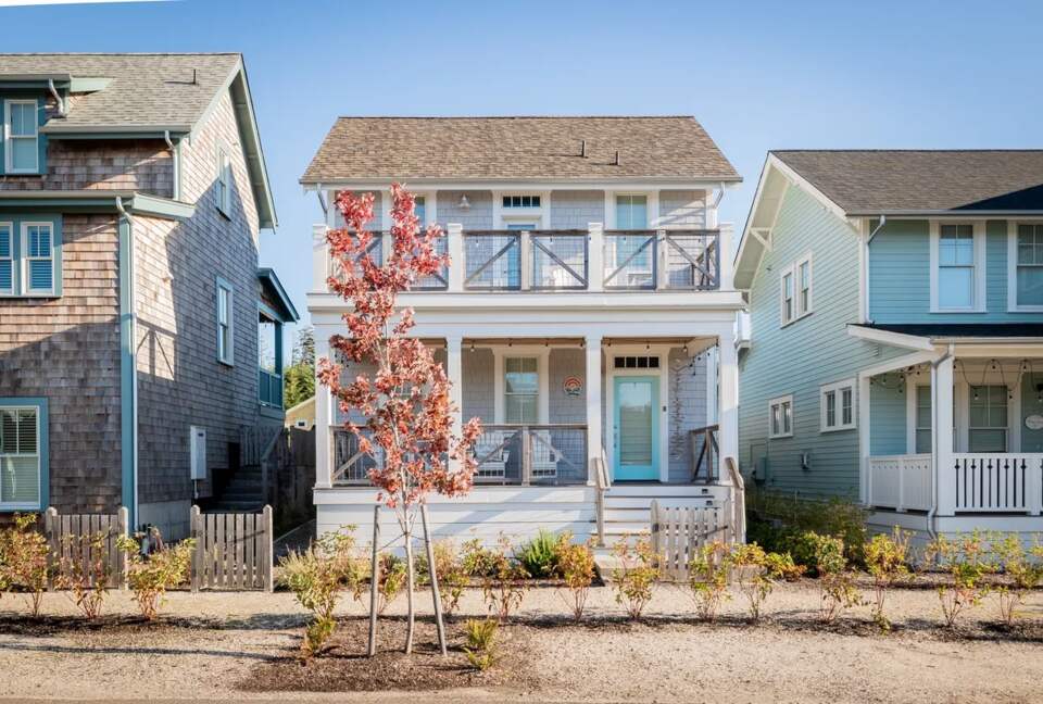 Good Day Getaway - 3 bed, 3.5 bath, + media room