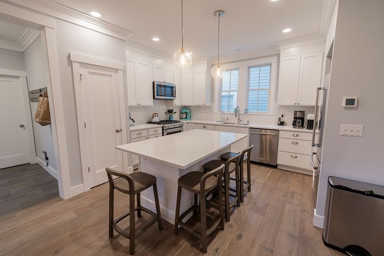 Light-Filled Seabrook Beach Home Near Town & Trails - Pacific Beach, United States