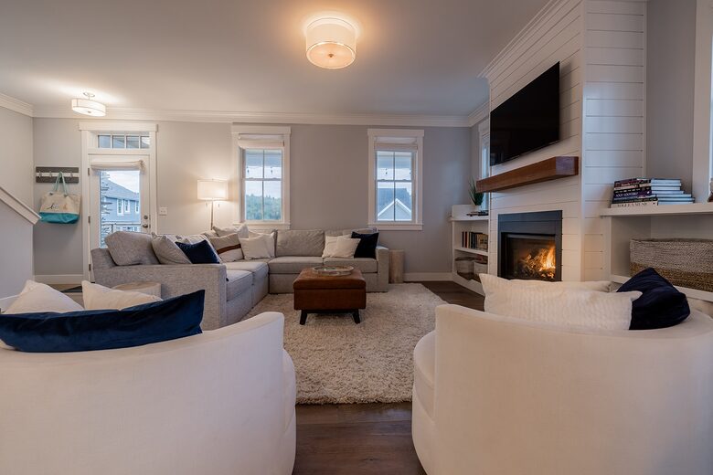 Light-Filled Seabrook Beach Home Near Town & Trails - Pacific Beach, United States