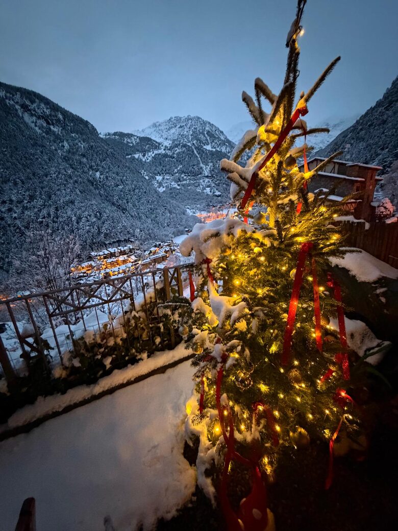 Three-Bedroom Apartment with Pyrenees Panorama - Arinsal, Andorra