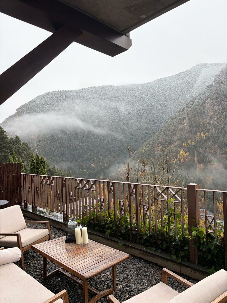 Three-Bedroom Apartment with Pyrenees Panorama - Arinsal, Andorra