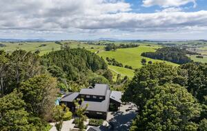 Forest Estate Retreat Minutes from Tara iti and Te Arai Links Golf - Te Arai, New Zealand