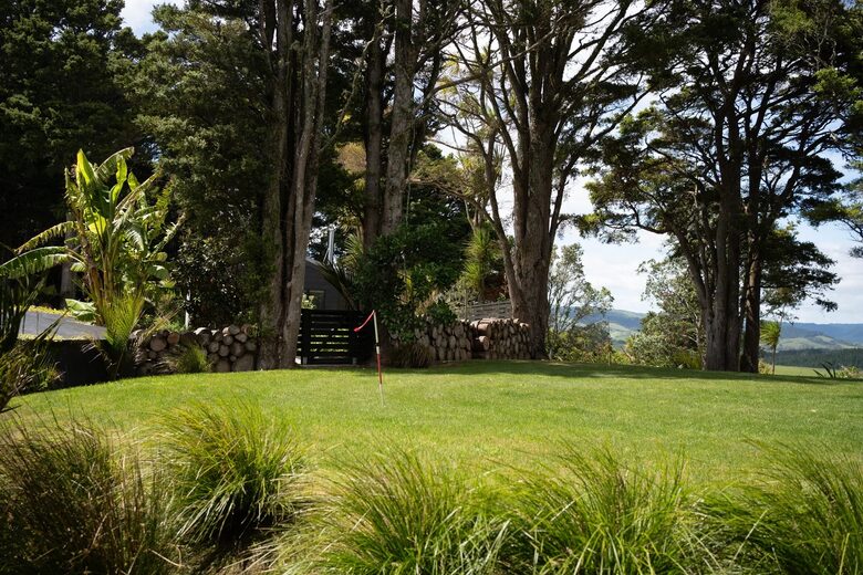 Forest Estate Retreat Minutes from Tara iti and Te Arai Links Golf - Te Arai, New Zealand