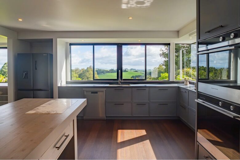 Forest Estate Retreat Minutes from Tara iti and Te Arai Links Golf - Te Arai, New Zealand