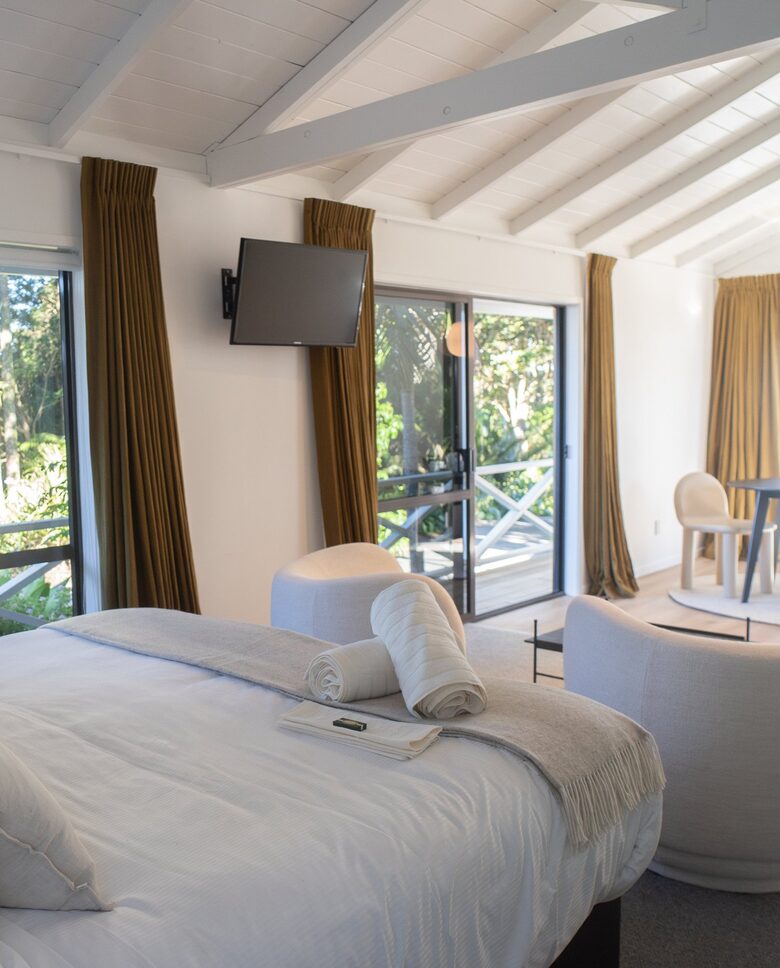 Forest Estate Retreat Minutes from Tara iti and Te Arai Links Golf - Te Arai, New Zealand