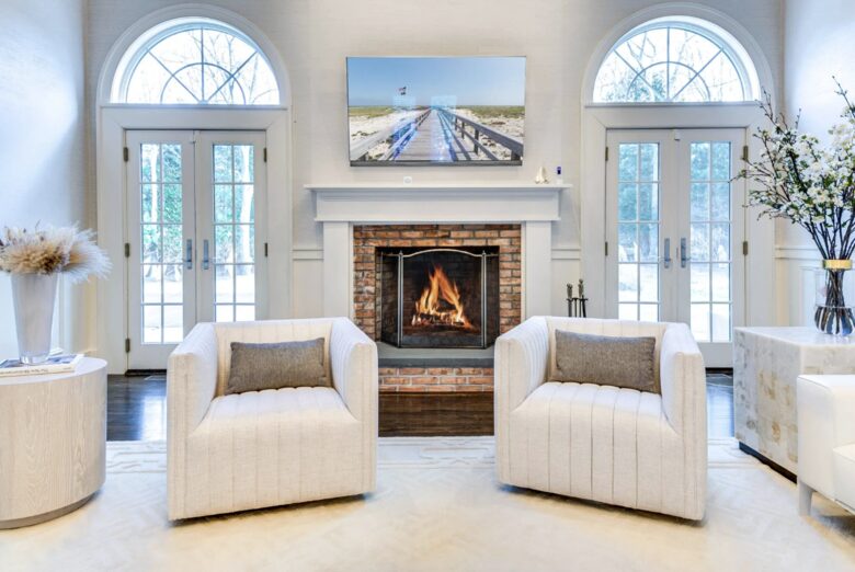 Private Pool Estate Minutes from East Hampton Village and Sag Harbor - East Hampton, New York