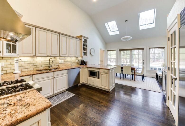 Private Pool Estate Minutes from East Hampton Village and Sag Harbor - East Hampton, New York