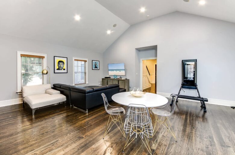 Private Pool Estate Minutes from East Hampton Village and Sag Harbor - East Hampton, New York