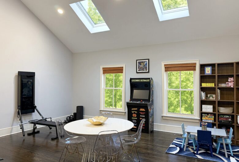 Private Pool Estate Minutes from East Hampton Village and Sag Harbor - East Hampton, New York