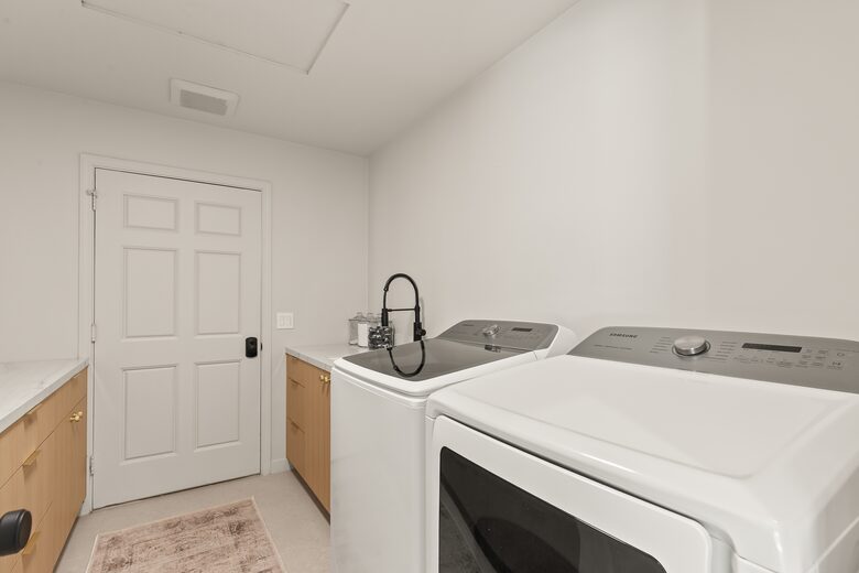 Newly Renovated Desert Oasis with Mountain Views & Spa - Indian Wells, California