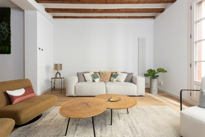 Stylish Historic Flat Steps from Barcelona’s Waterfront - Barcelona, Spain