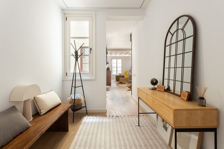 Stylish Historic Flat Steps from Barcelona’s Waterfront - Barcelona, Spain
