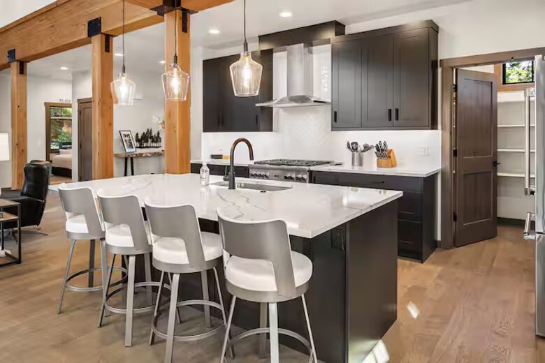 Luxury Suncadia Mountain Retreat with Hot Tub & Game Room - Cle Elum, Washington