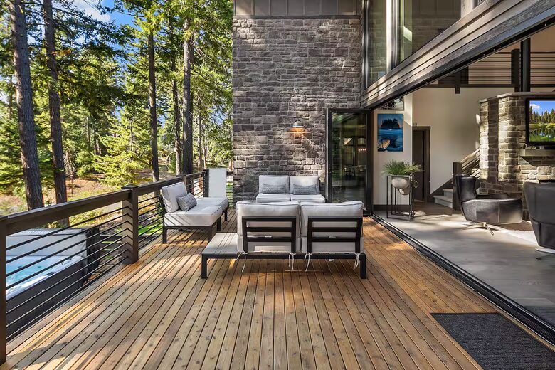 Luxury Suncadia Mountain Retreat with Hot Tub & Game Room - Cle Elum, Washington