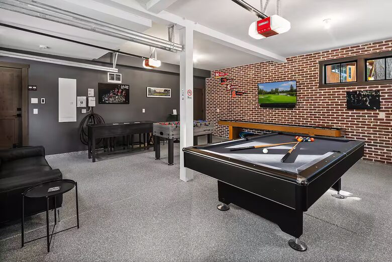 Luxury Suncadia Mountain Retreat with Hot Tub & Game Room - Cle Elum, Washington