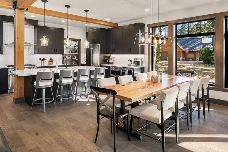 Luxury Suncadia Mountain Retreat with Hot Tub & Game Room - Cle Elum, Washington