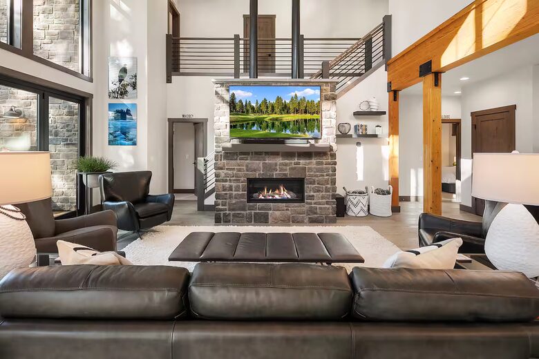 Luxury Suncadia Mountain Retreat with Hot Tub & Game Room - Cle Elum, Washington