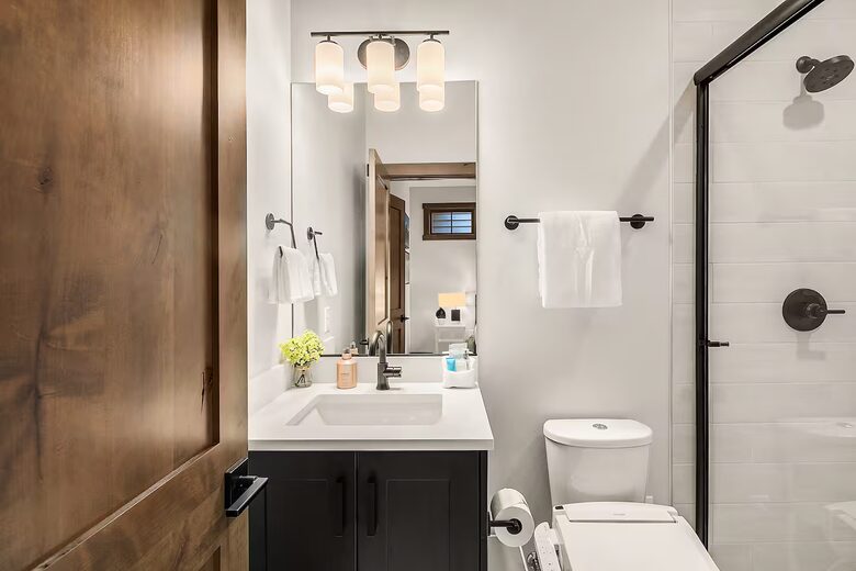 Luxury Suncadia Mountain Retreat with Hot Tub & Game Room - Cle Elum, Washington