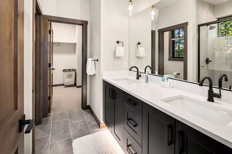 Luxury Suncadia Mountain Retreat with Hot Tub & Game Room - Cle Elum, Washington