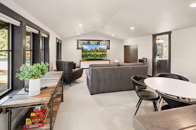 Luxury Suncadia Mountain Retreat with Hot Tub & Game Room - Cle Elum, Washington