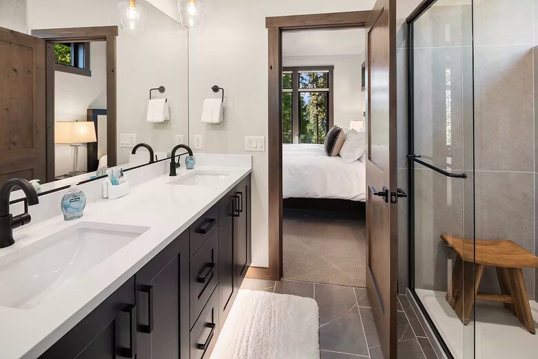 Luxury Suncadia Mountain Retreat with Hot Tub & Game Room - Cle Elum, Washington