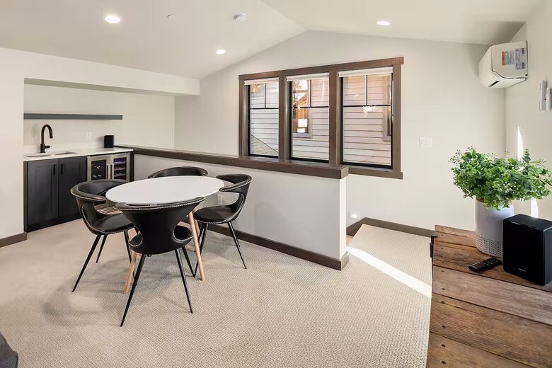 Luxury Suncadia Mountain Retreat with Hot Tub & Game Room - Cle Elum, Washington