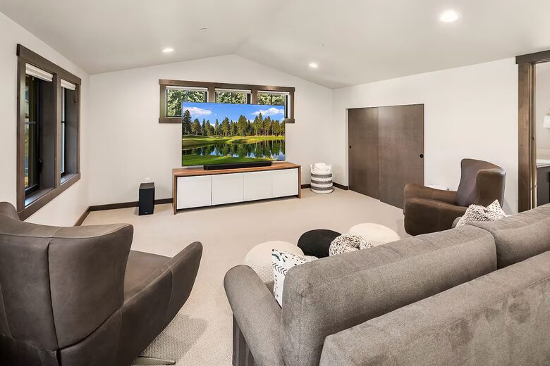 Luxury Suncadia Mountain Retreat with Hot Tub & Game Room - Cle Elum, Washington