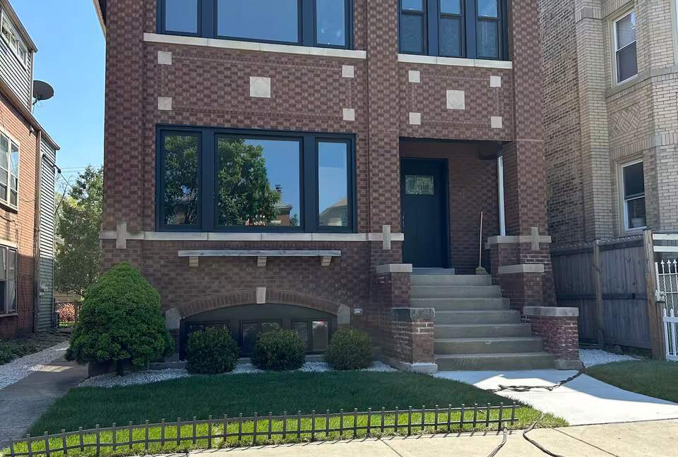 Quiet Chicago Getaway Near Portage Park - Chicago, Illinois