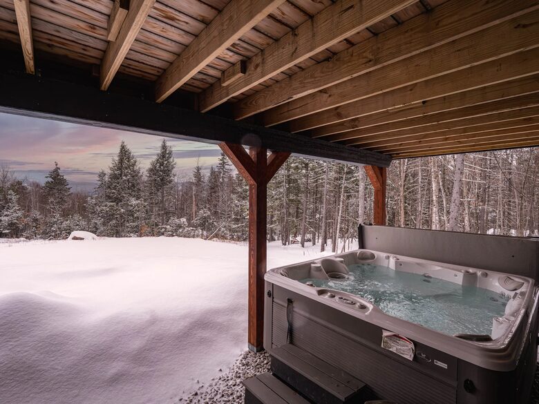 Modern Rustic Chalet Near Sunday River - Newry, Maine