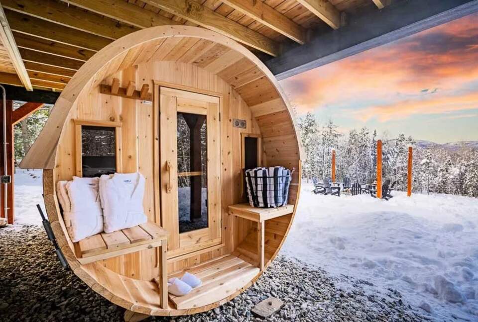 Modern Rustic Chalet Near Sunday River - Newry, Maine