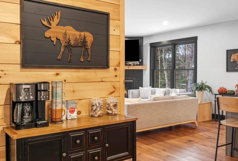 Modern Rustic Chalet Near Sunday River - Newry, Maine