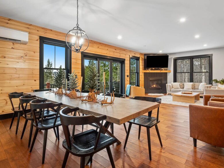 Modern Rustic Chalet Near Sunday River - Newry, Maine