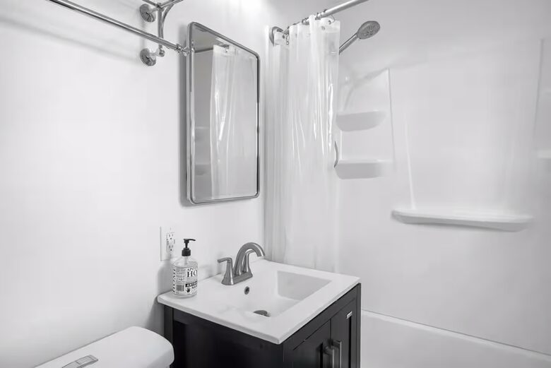 Texas Hill Country Lake Escape with Panoramic Water Views - McQueeney, Texas