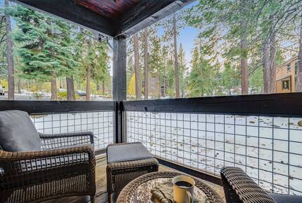 Northstar Village Townhouse Walkable to Ski Slopes and Recreation Center - Truckee, California