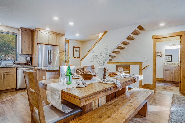 Northstar Village Townhouse Walkable to Ski Slopes and Recreation Center - Truckee, California