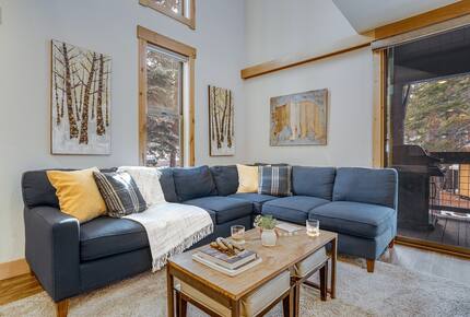 Northstar Village Townhouse Walkable to Ski Slopes and Recreation Center - Truckee, California