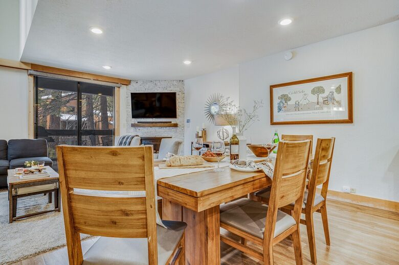 Northstar Village Townhouse Walkable to Ski Slopes and Recreation Center - Truckee, California