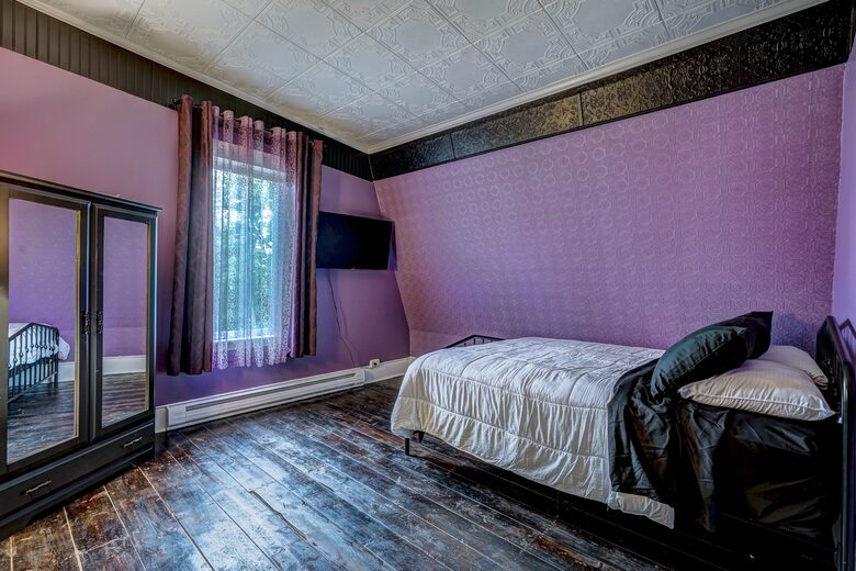 Bemister's Manor Historic Home - Victoria, Canada