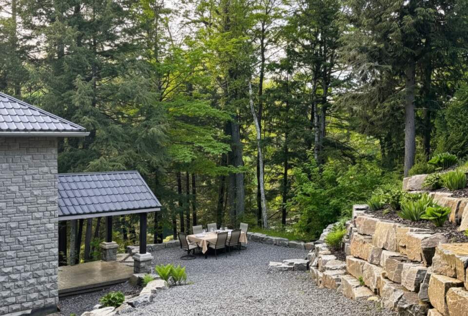 Muskoka Riverfront Sanctuary: Where Architectural Meets Natural